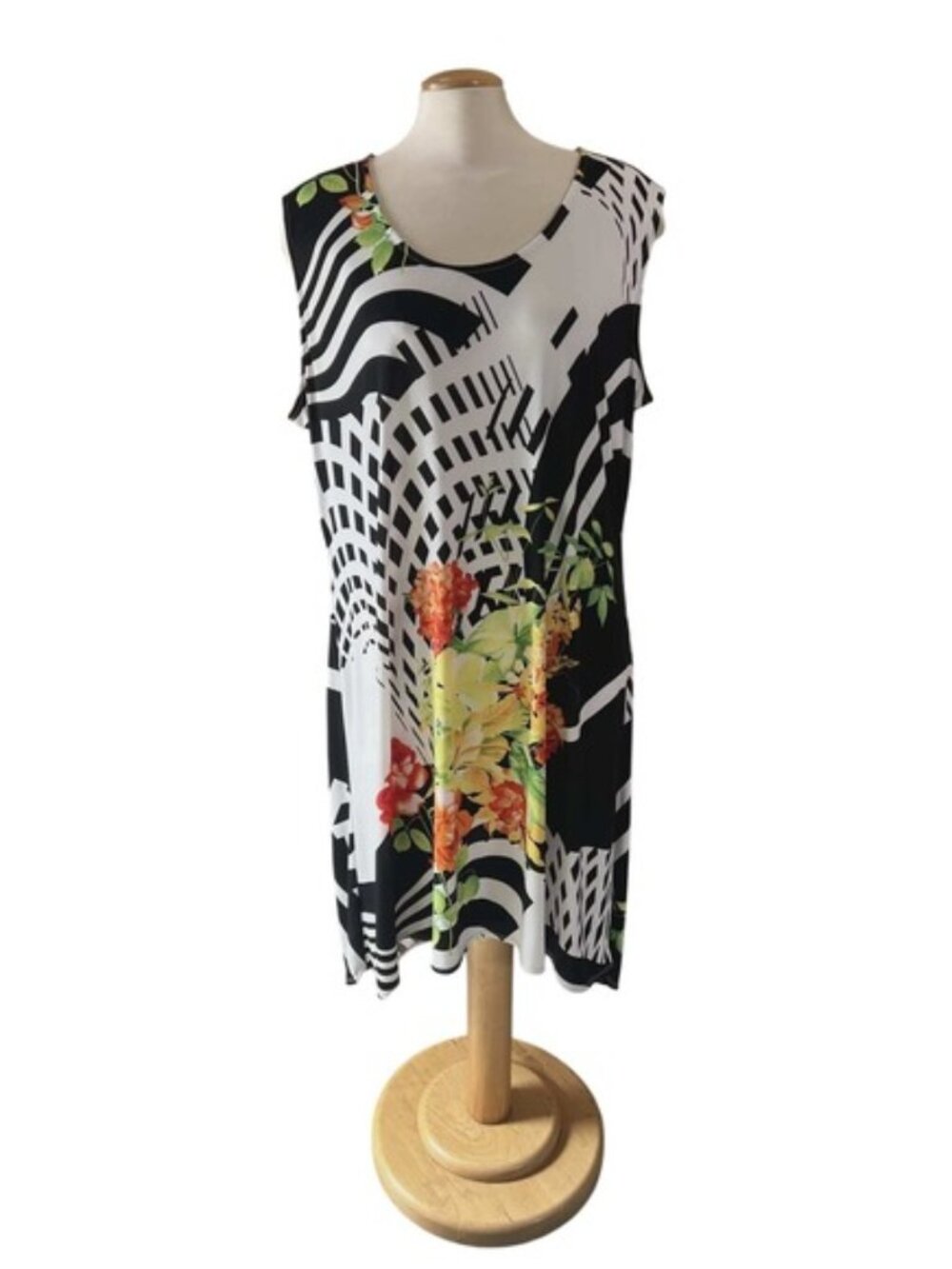 Modes‎ Crystal Fashions Women 3X Black White Geometric Floral Shift Dress Canada